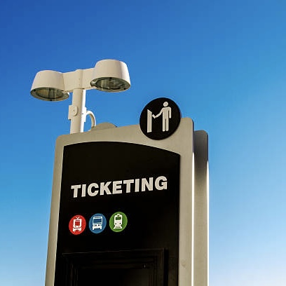 Best Ticketing System in 2026: Comparing Zendesk, Freshdesk, Instadesk, and more