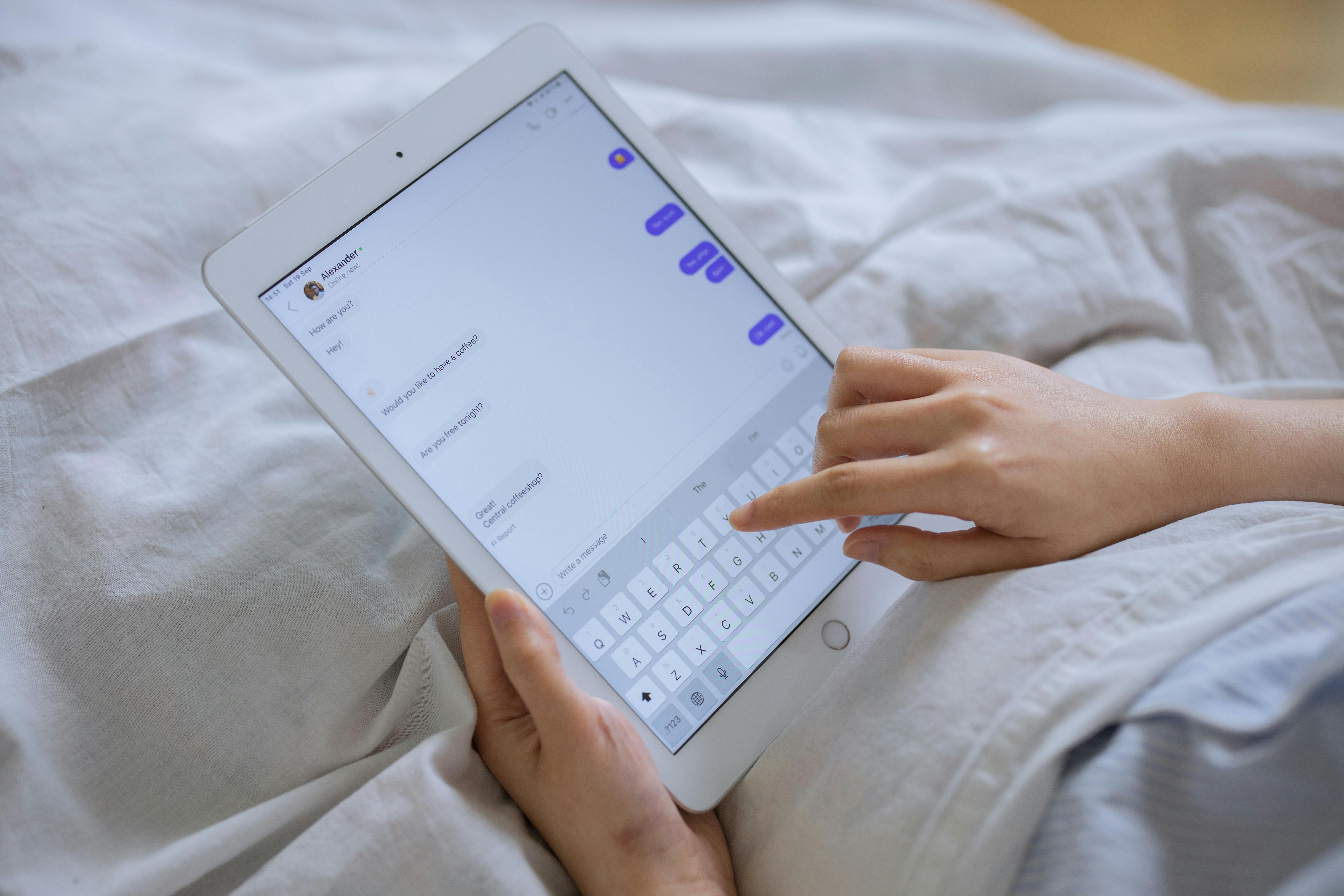 The 2026 ChatBot Revolution:From FAQ Machine to Autonomous Agent