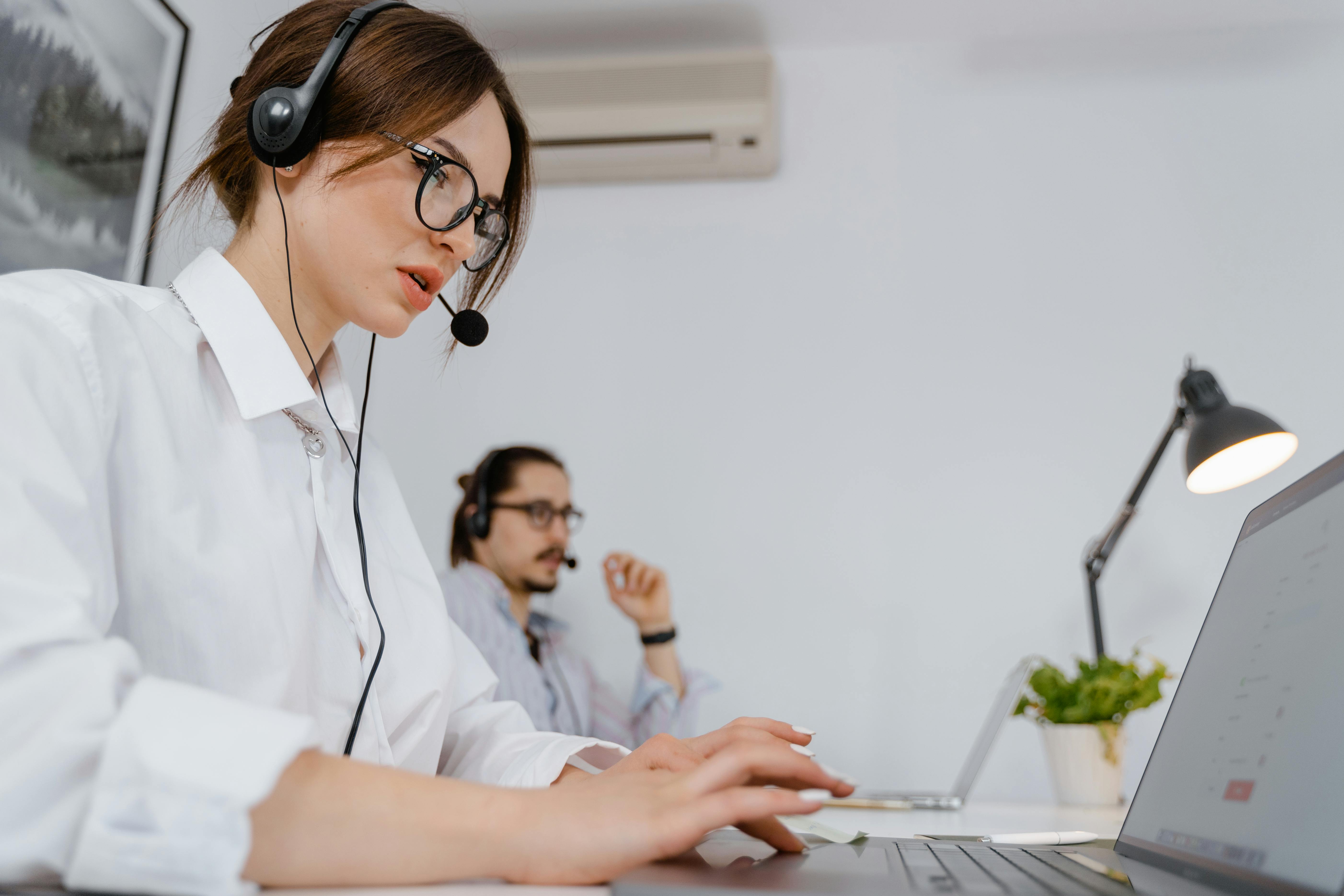 Live Chat Improve Service Efficiency:Top Tools for Thai Retailers