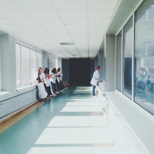 Cloud Based Live Chat Software: How a Thai Hospital Reduced Patient Response Time by 80%
