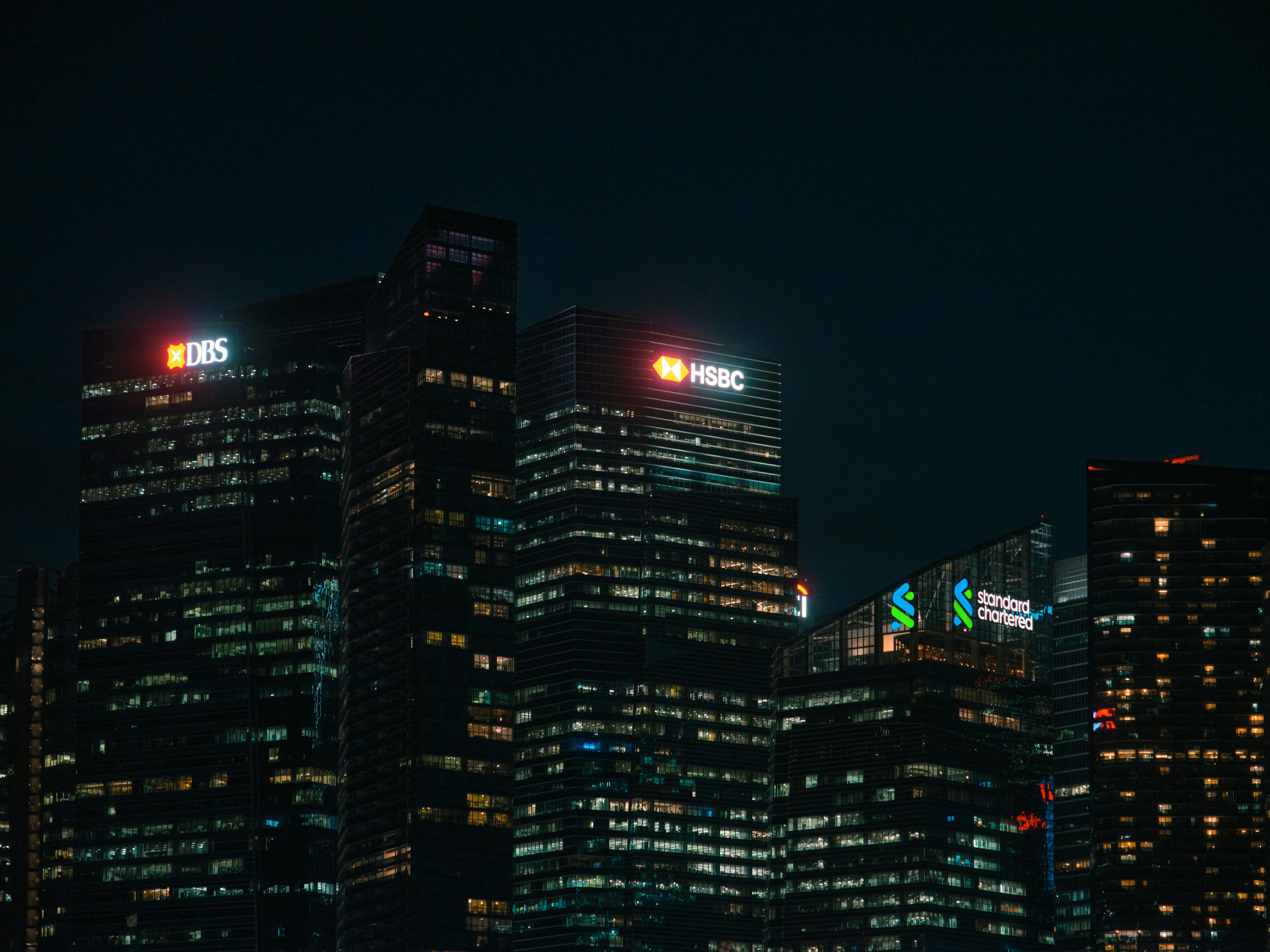 Success Story: Voice Assistant Banking – How a Singapore Bank Reduced Call Volume by 60%