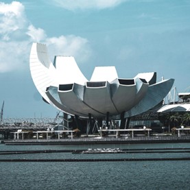 Multilingual Overseas Customer Live Chat Software: How a Singapore Fintech Expanded to 10 Markets