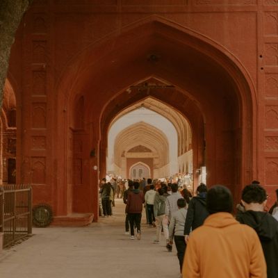 Call Center Solution for Small Business: How Tourist Attractions Can Improve Visitor Experience