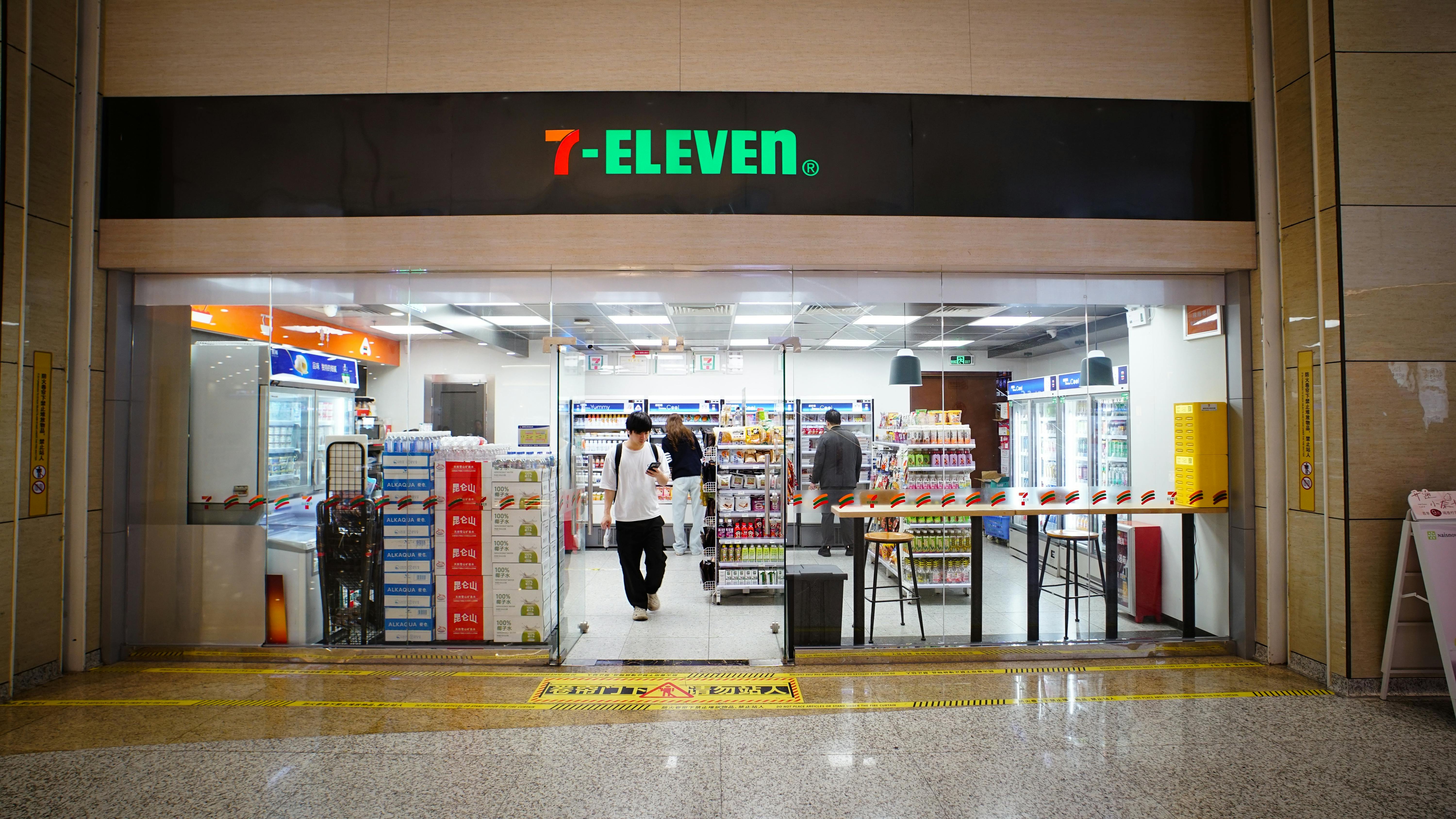 Instadesk Chatbot for Malaysia Retail Convenience Stores – Automate Member Inquiries, Boost Coupon Redemption by 35%