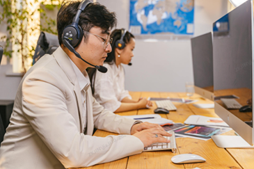 Translated Live Chat for Multilingual Support: How Global ECommerce Serves Customers in Any Language