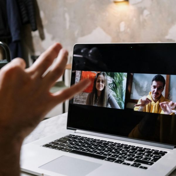 Why Live Chat Agents Are Always Slow: A Solution for Retailers