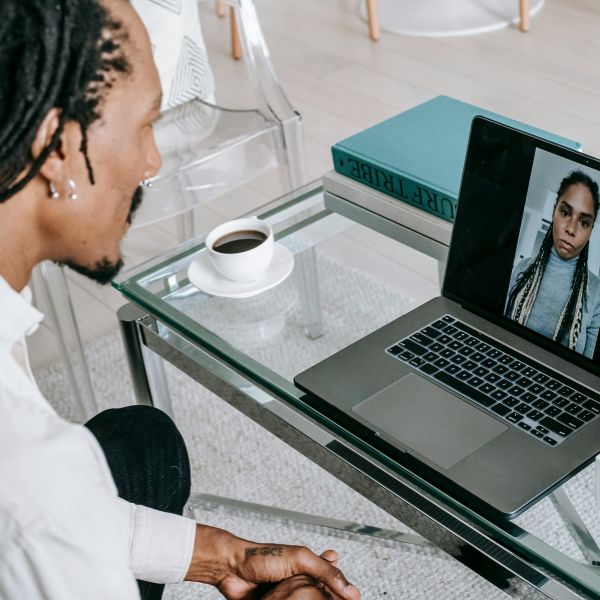 Intelligent Sales Training for Retail Team: How AI Simulation Boosts Conversion