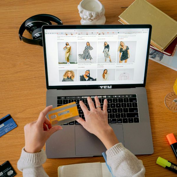 Best AI Chatbot for CrossBorder Ecommerce in Europe: A Solution for Exporters