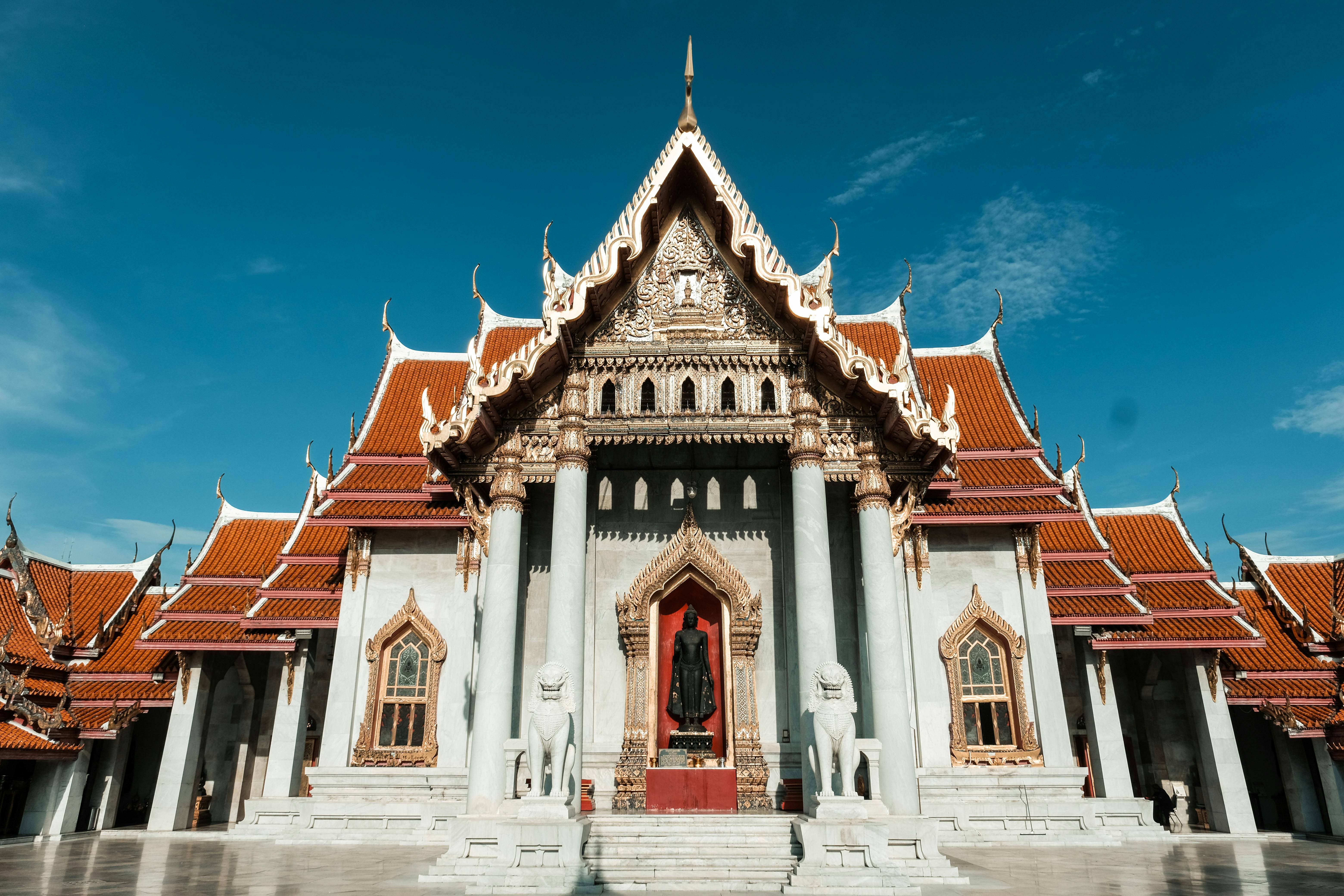 Realtime Multilingual ChatBot for Travel Industry: How a Thai Travel Agency Boosted Bookings by 40%