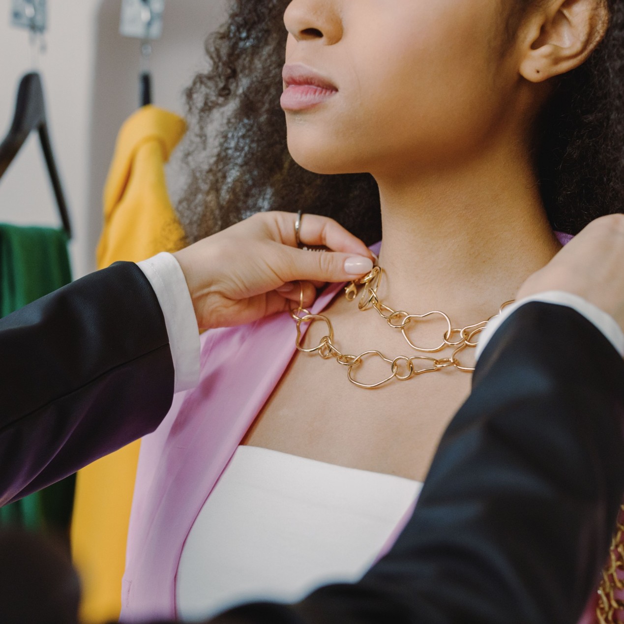 Outbound Auto Dialer Call Center Software: Top Tools for Jewelry Chains