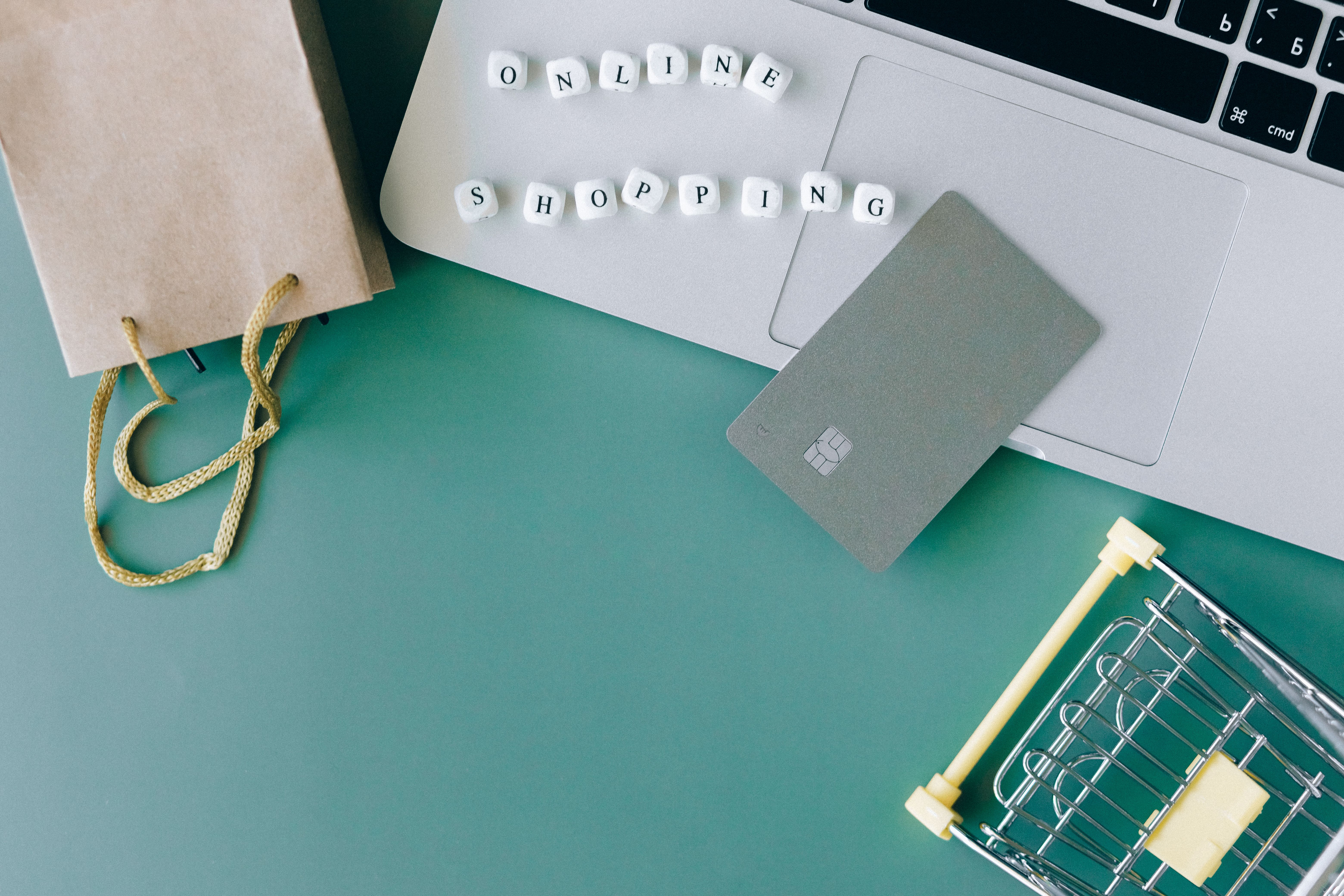 How Instadesk Live Chat Boosts Omnichannel Pre-sales Conversion for Brands