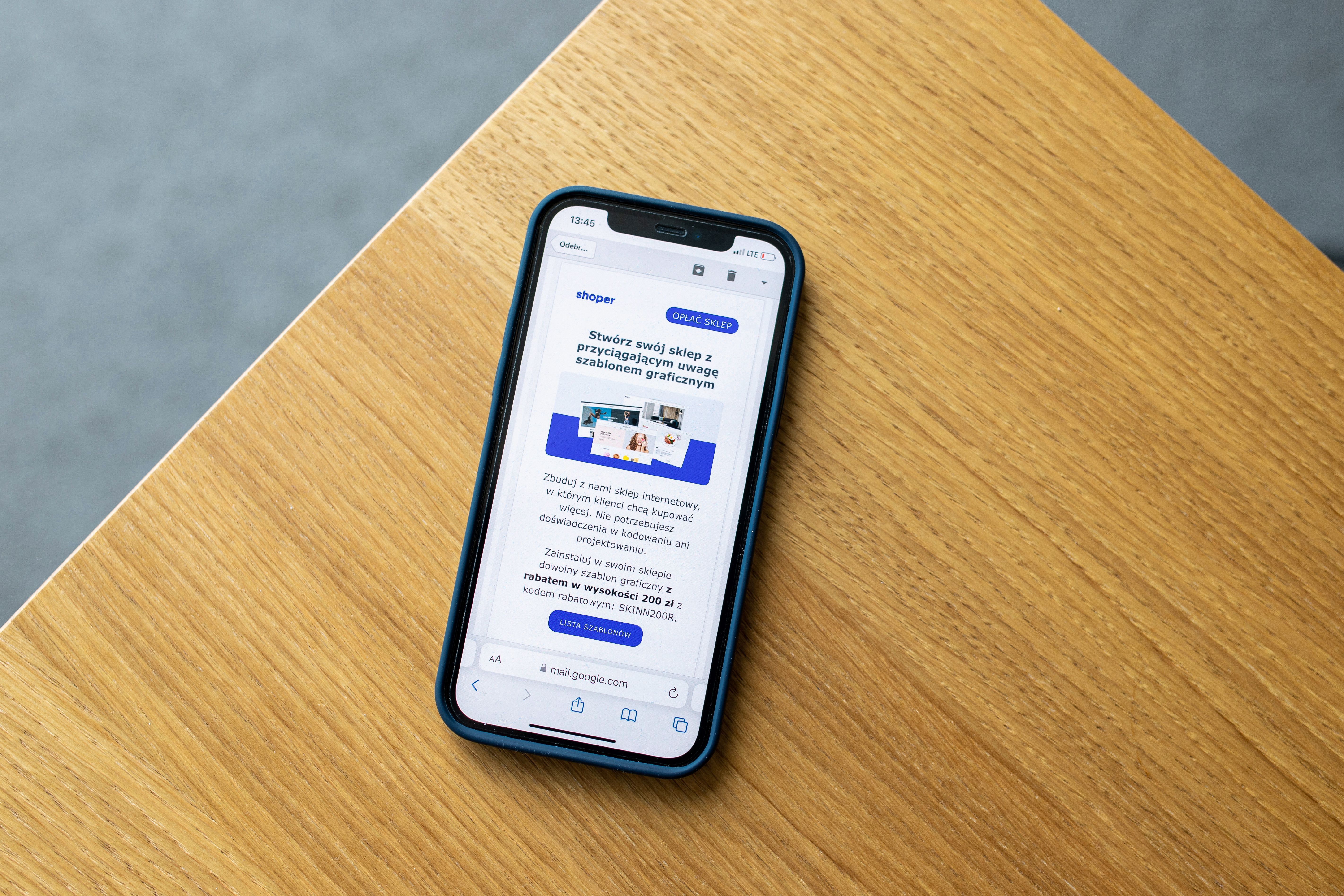 Ecommerce Customer Service Call Center:How a Malaysian Online Retailer Reduced Call Volume by 55%