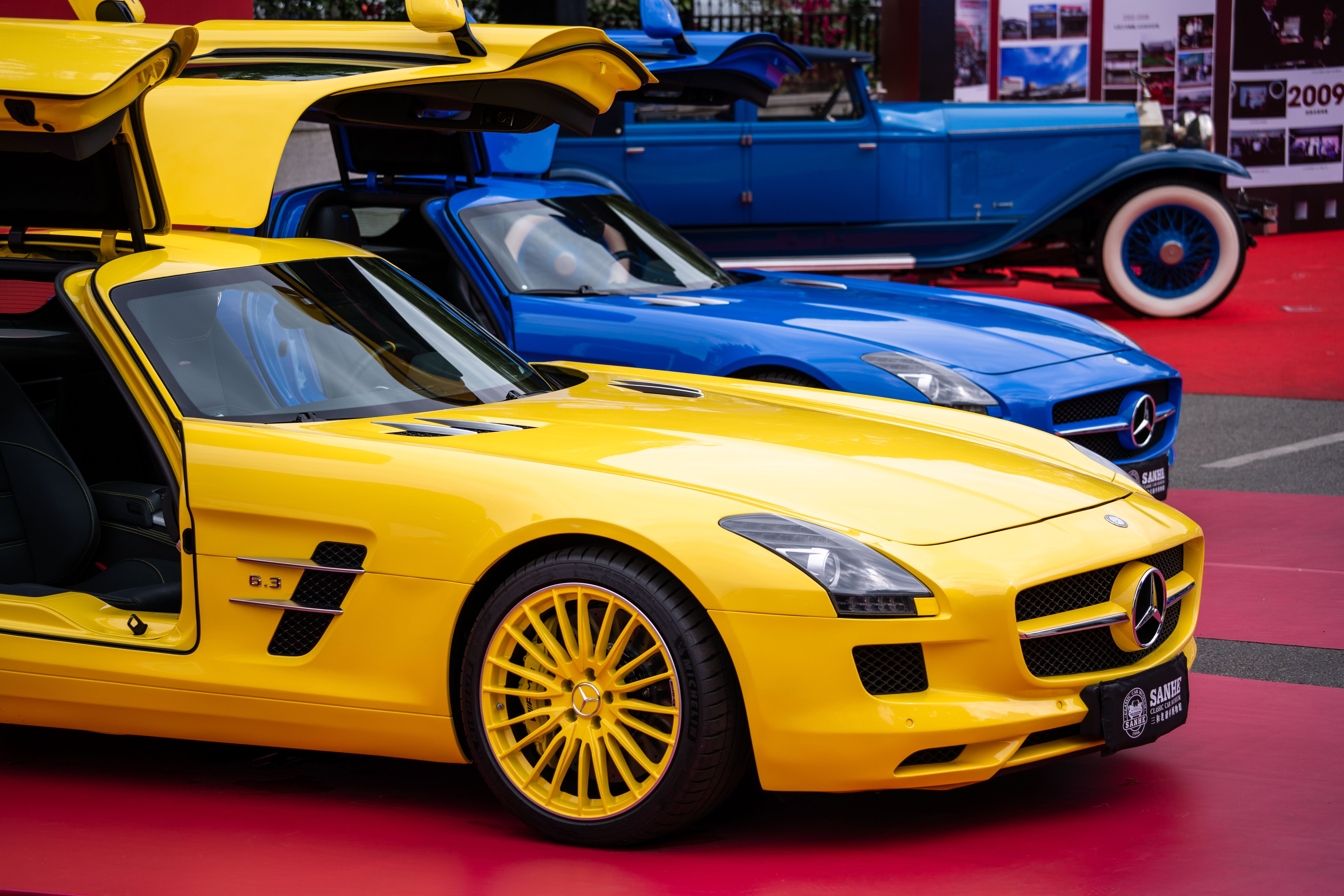 How the Smart Badge Boosts New Car Conversion for Automotive 4S Dealerships