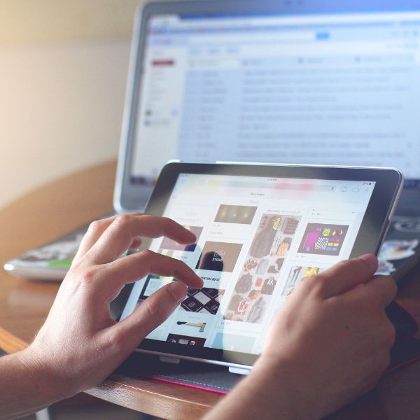 AiChat vs Instadesk: Which Is Better for Southeast Asian Enterprises?