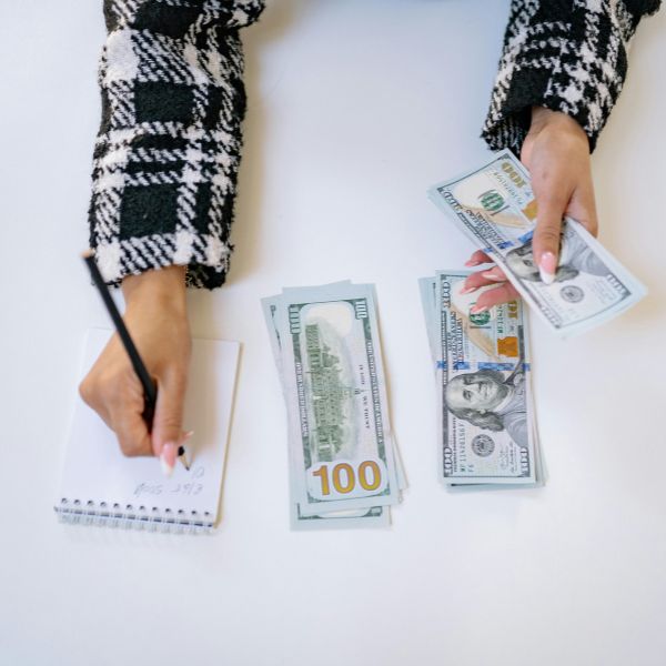 Premium Enterprise Call Center Pricing: How Banks Get Advanced Features Without Overpaying
