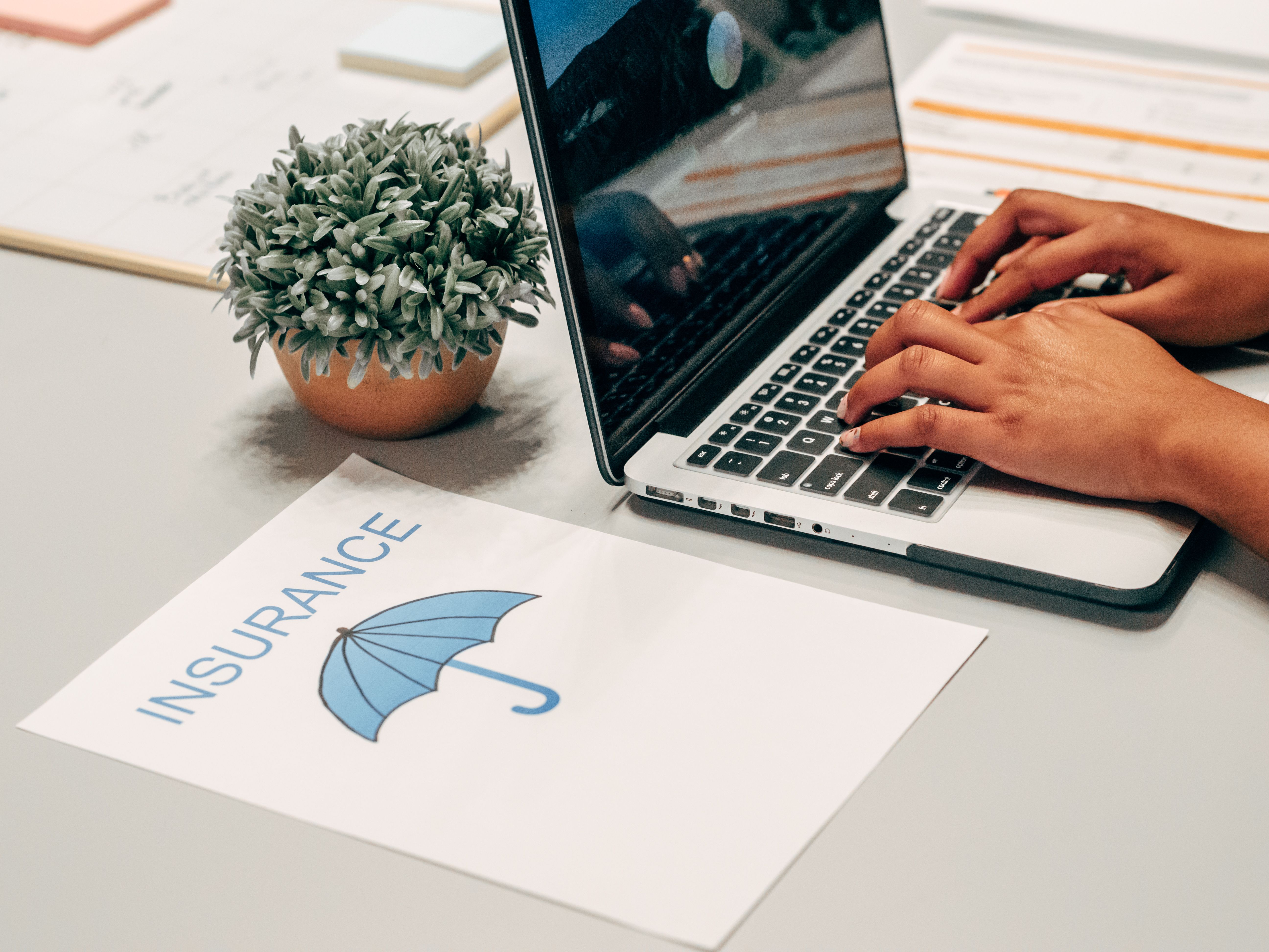 Fix Slow Live Chat Response Time:How Insurers Speed Up Customer Conversations
