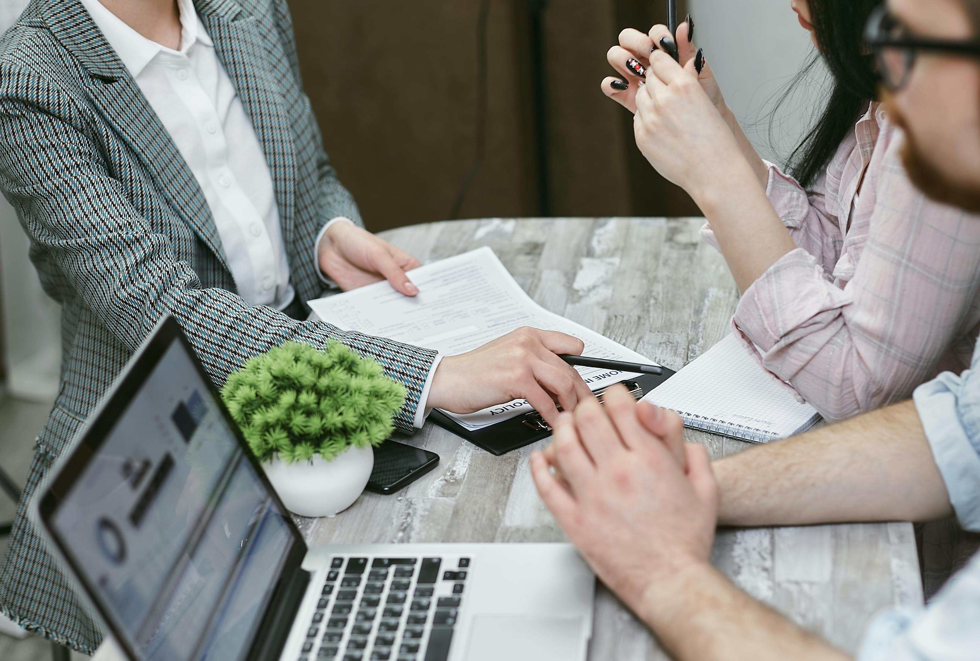 Hate Long Hold Times? A Contact Center Solution for Insurance
