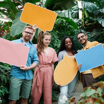 What Sales Teams Look for in Live Chat: Key Features for Lead Conversion