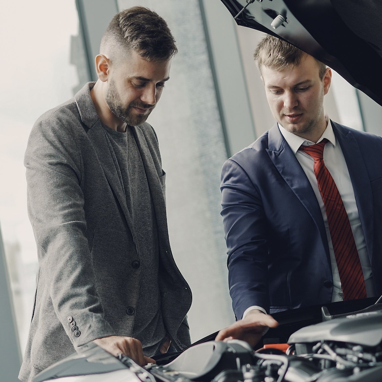 How Instadesk Smart Badge Increases Auto Sales Conversion by 25% with Real‑Time Coaching
