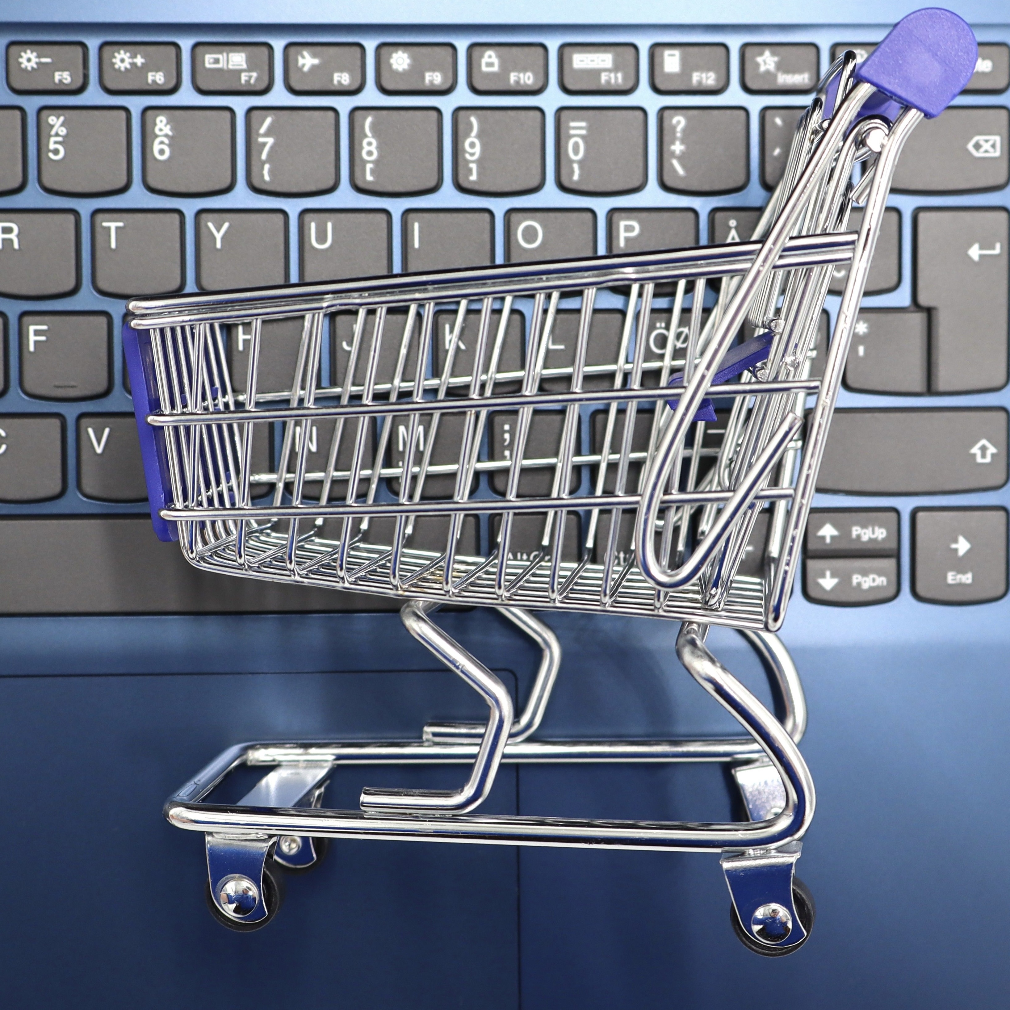 How Instadesk Live Chat Expands Global Service Coverage by 1800% for E‑commerce