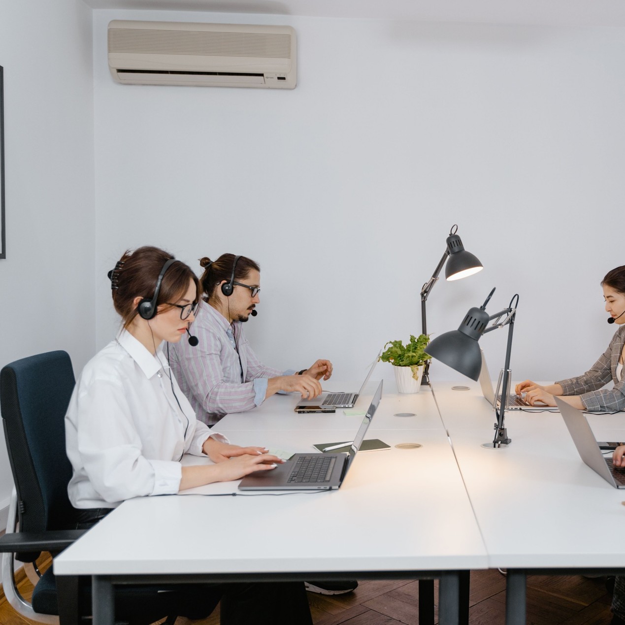 Beyond the Dashboard – How AI Changes Call Center KPIs Forever