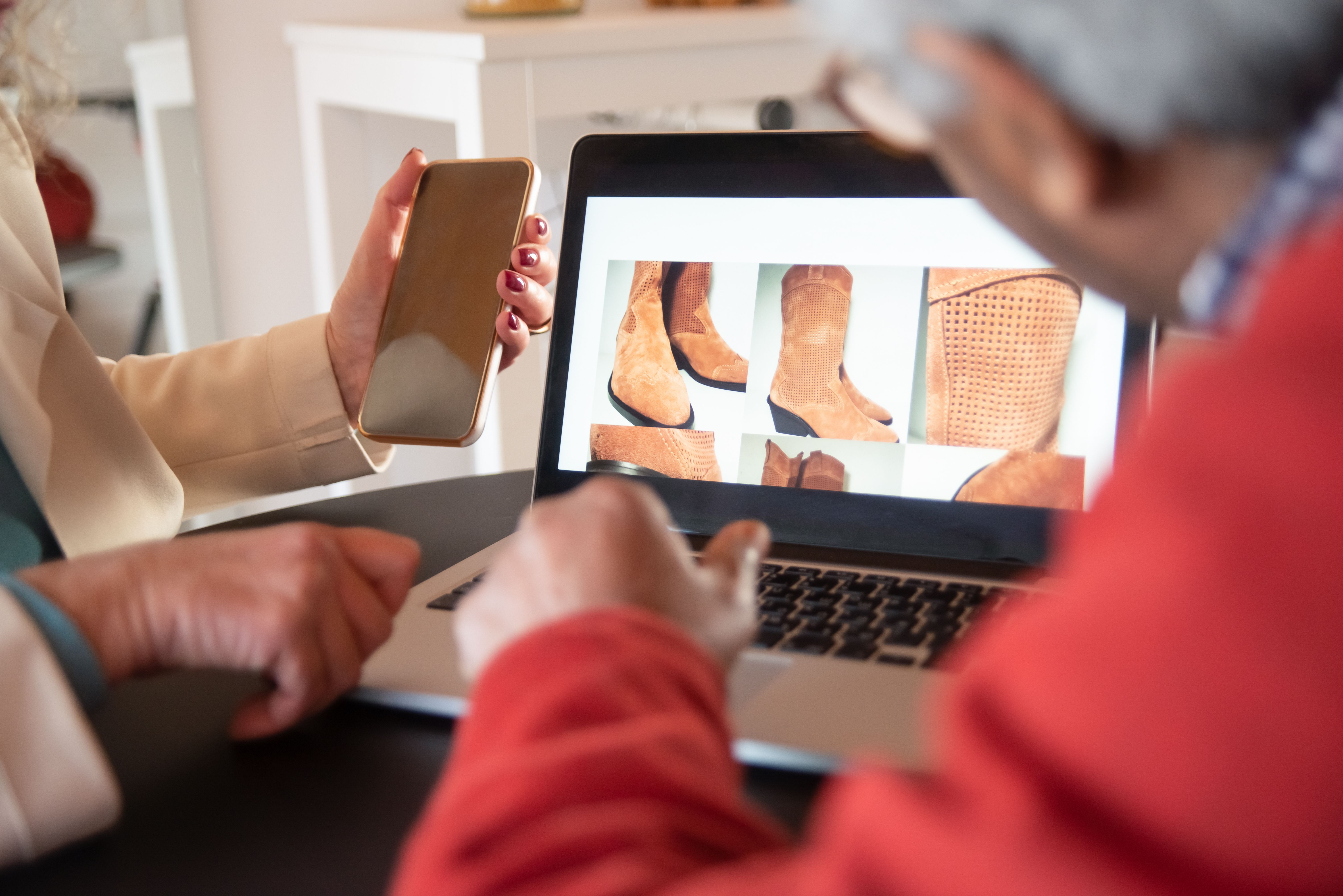 Drift vs Instadesk Live Chat Comparison–Which Is Better for E-Commerce?