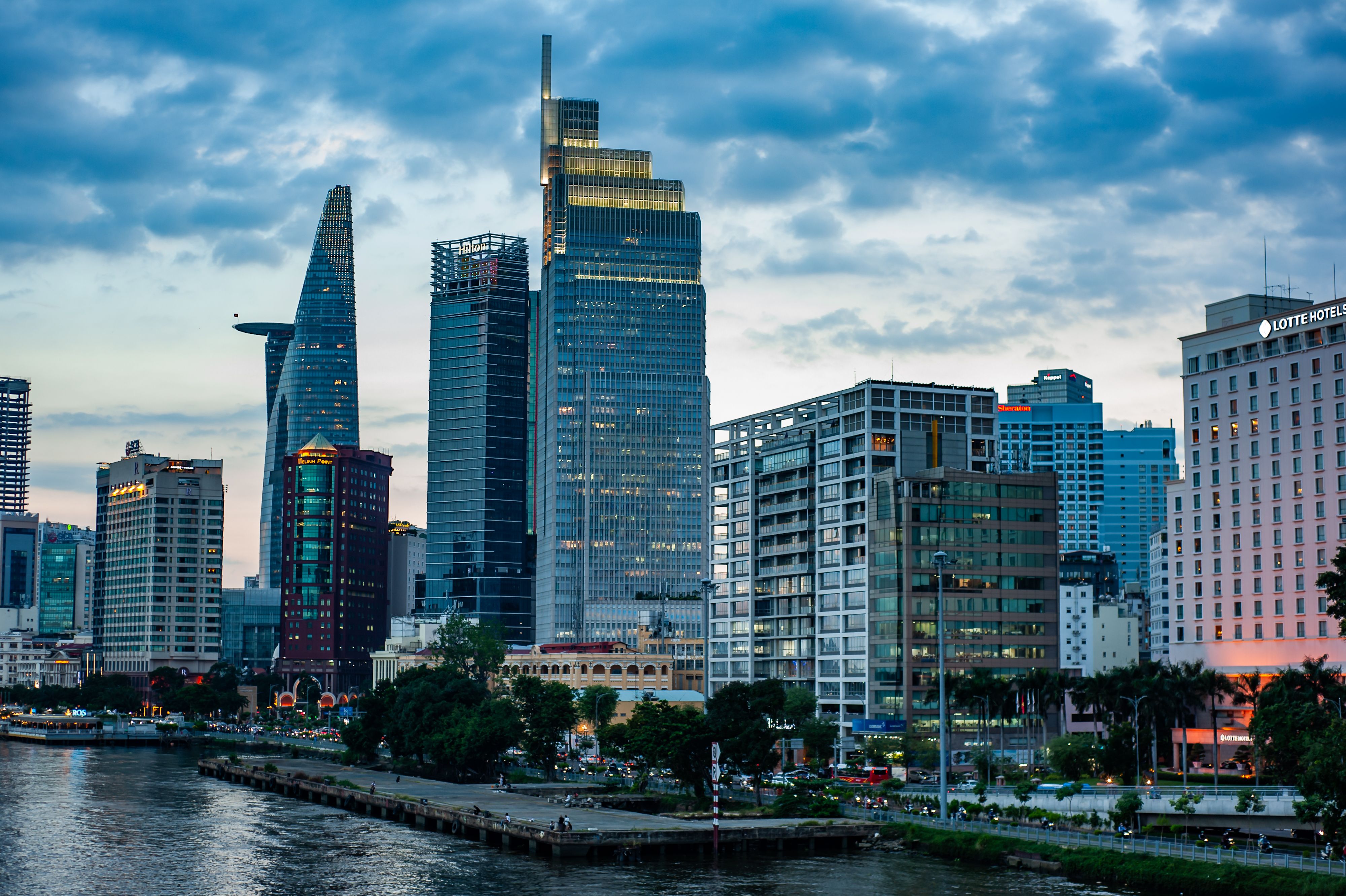 Talkdesk vs Instadesk–A Practical Alternative for Southeast Asian Enterprises