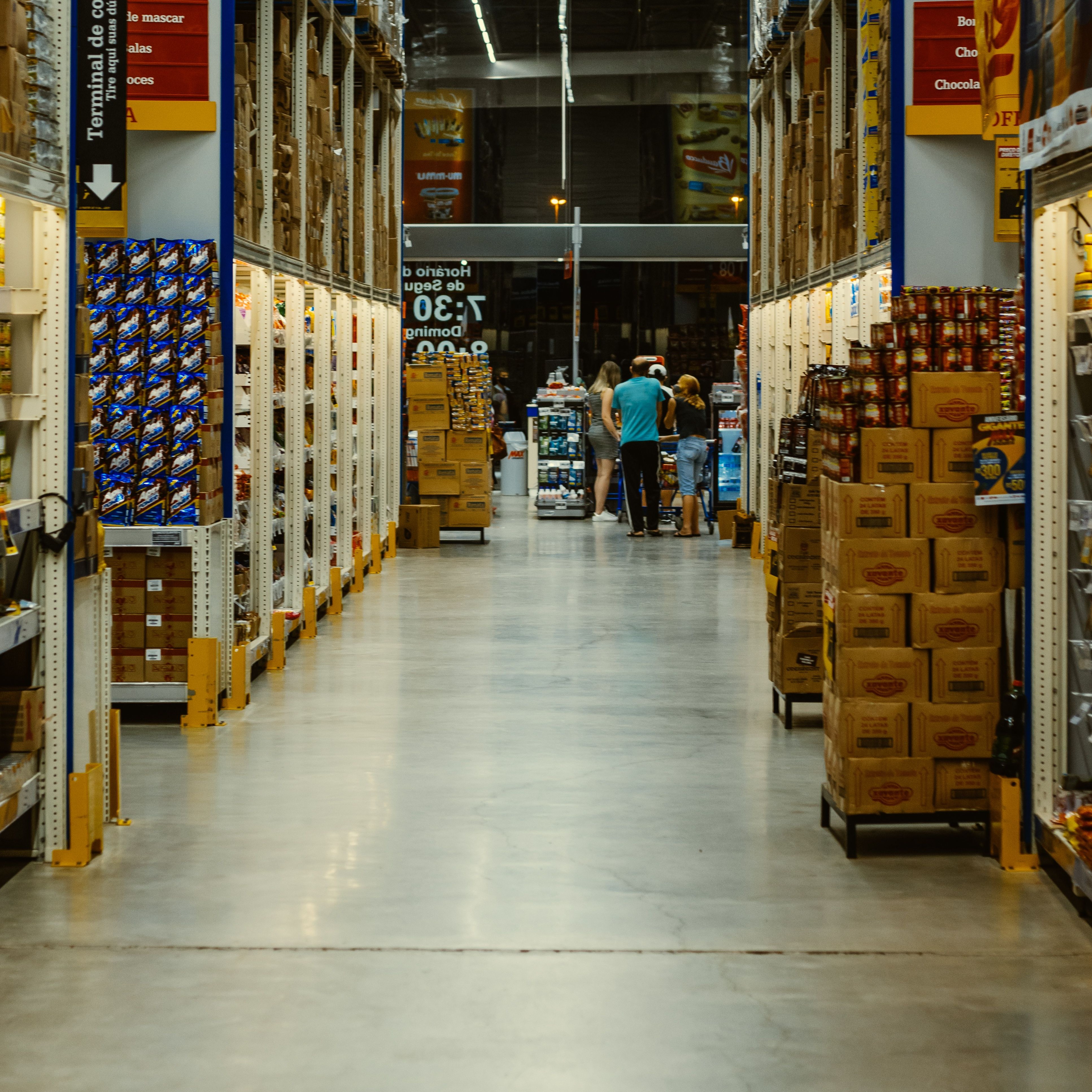 How Unified Chatbot Cuts Chain Store Response Time from 12 Hours to 8 Minutes
