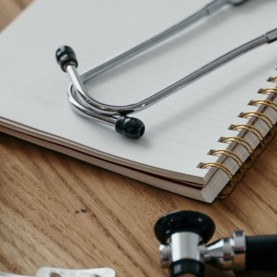 The Slow Response Cure – How Intelligent Chatbots Are Ending Patient Wait Times in Healthcare