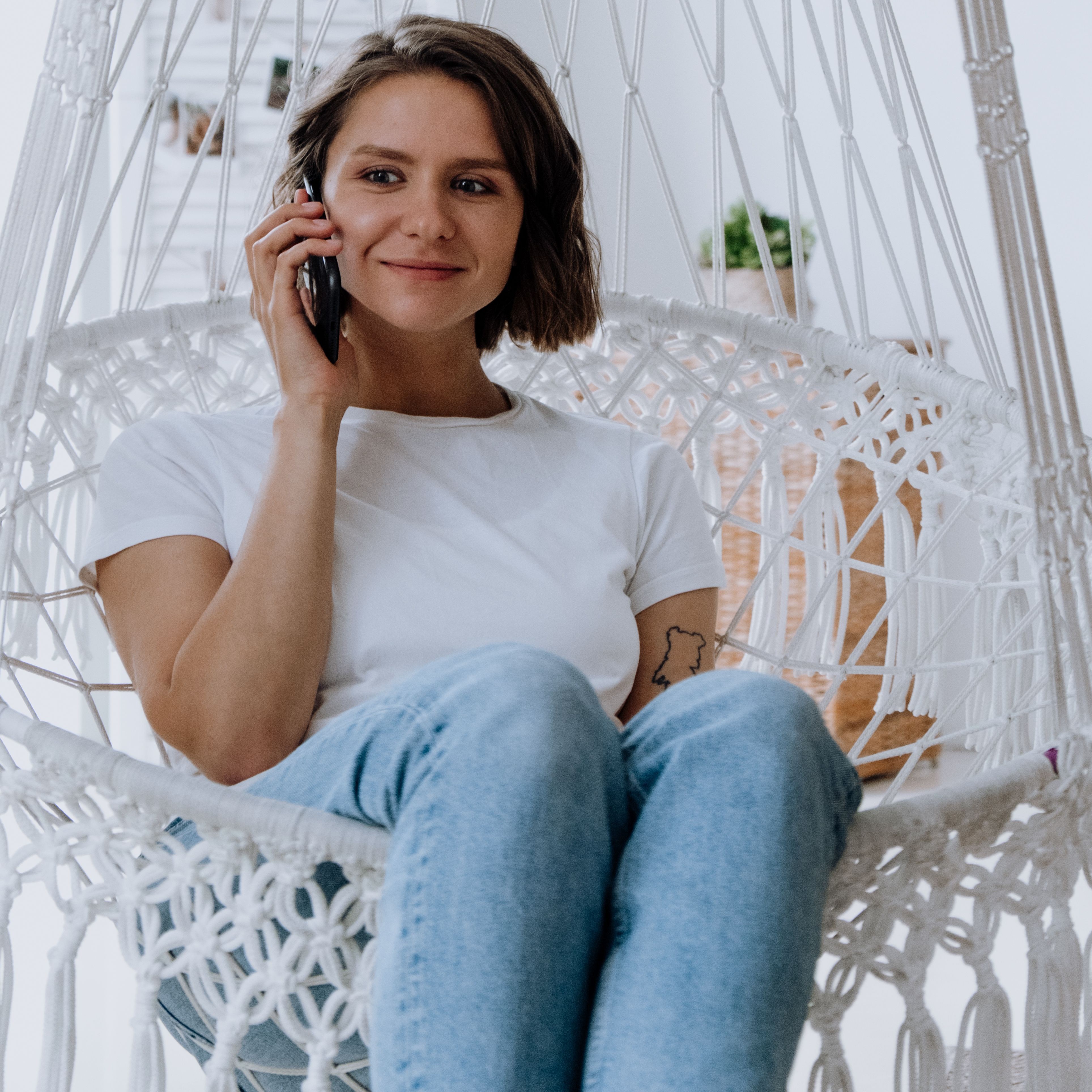 Beyond the Chat Widget–The 12 Channels Instadesk Live Chat Natively Supports(And Why It Matters)