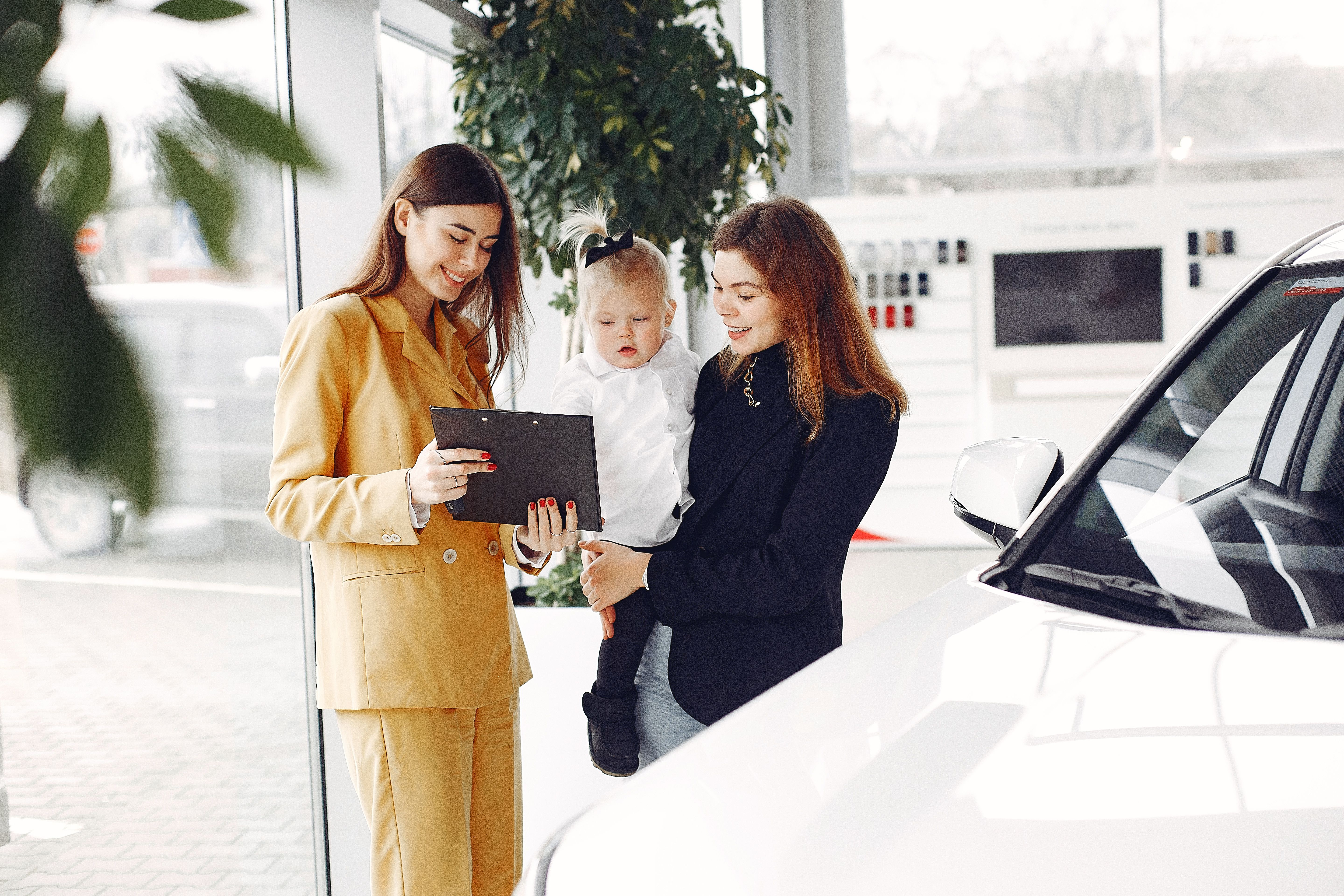 From Experience to Data – How AI Smart Badge Is Transforming Automotive Sales Performance