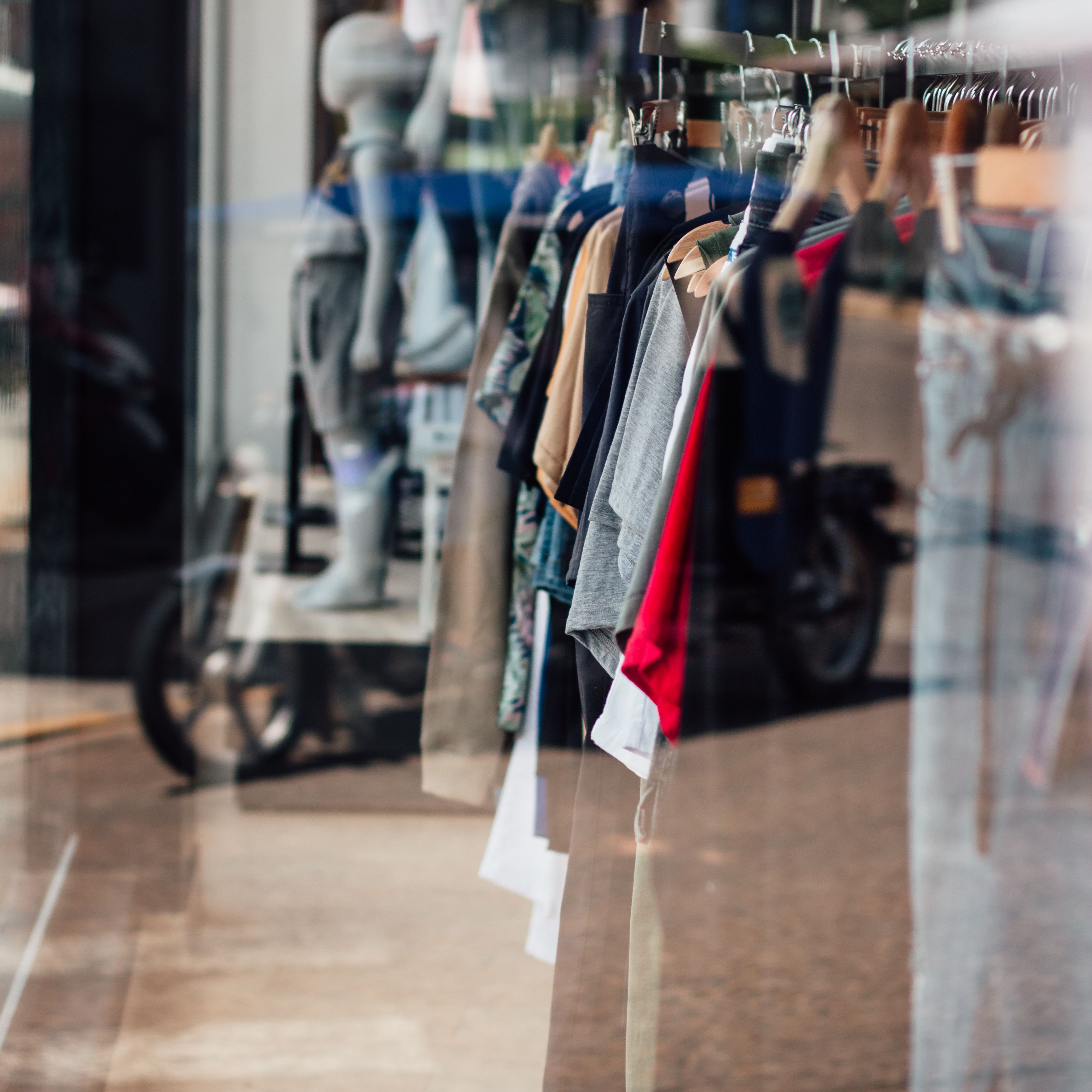 How Smart Badges Reveal the Root Cause of Lost Sales in Retail Stores