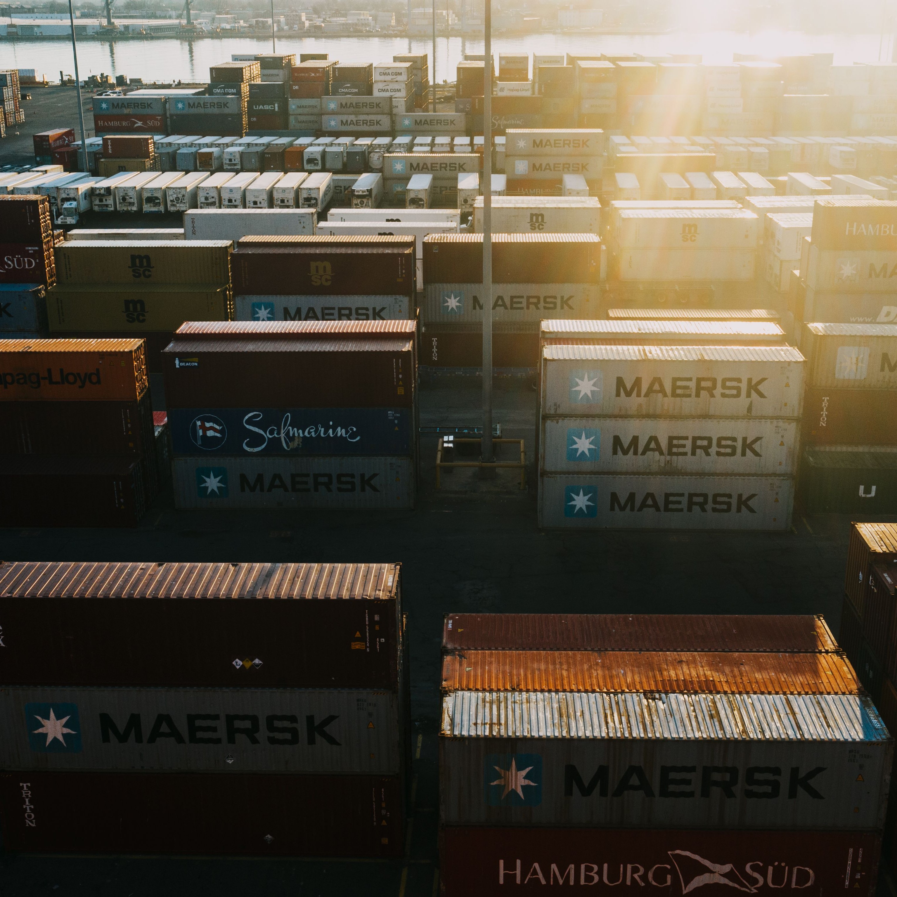 How Order Query Auto-Reply Chatbots Handle 18,000 Daily Logistics Queries