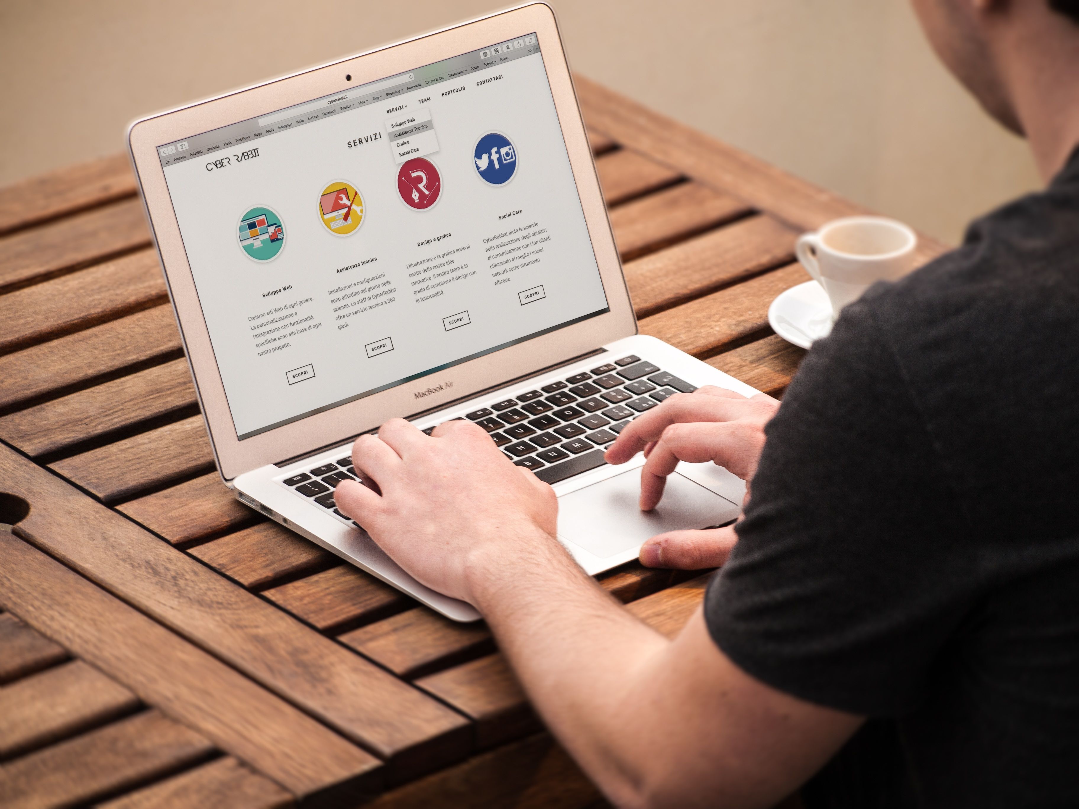 The Zendesk Trap–Why 10,000+ Companies Are Migrating to Smarter Live Chat Platforms