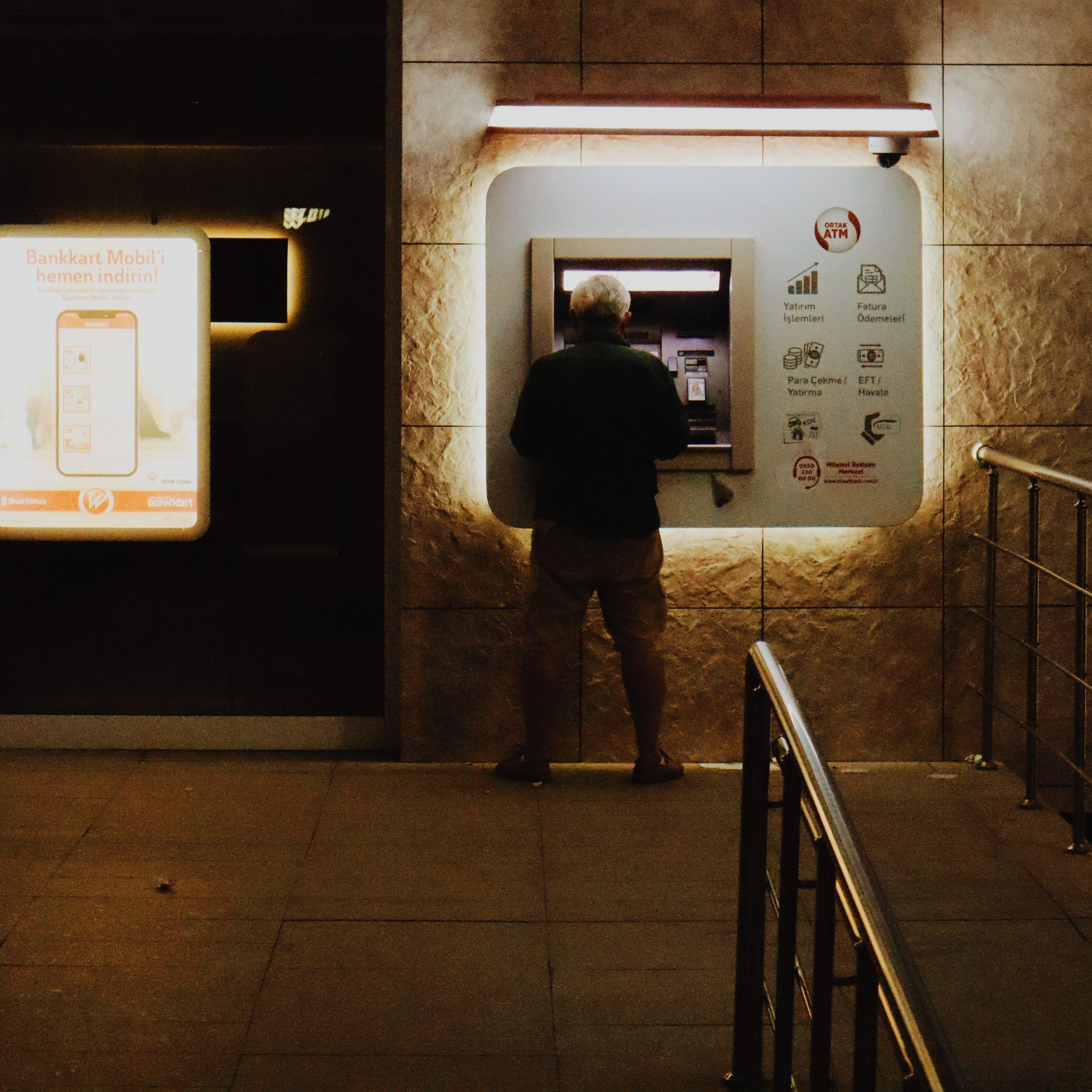 How AI Is Reshaping Bank Customer Service in 2026
