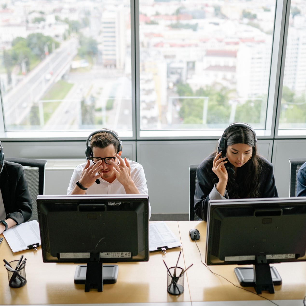The 95% Coverage Gap – How Contact Center Quality Assurance Software Comparison Reveals the Truth About Manual QA