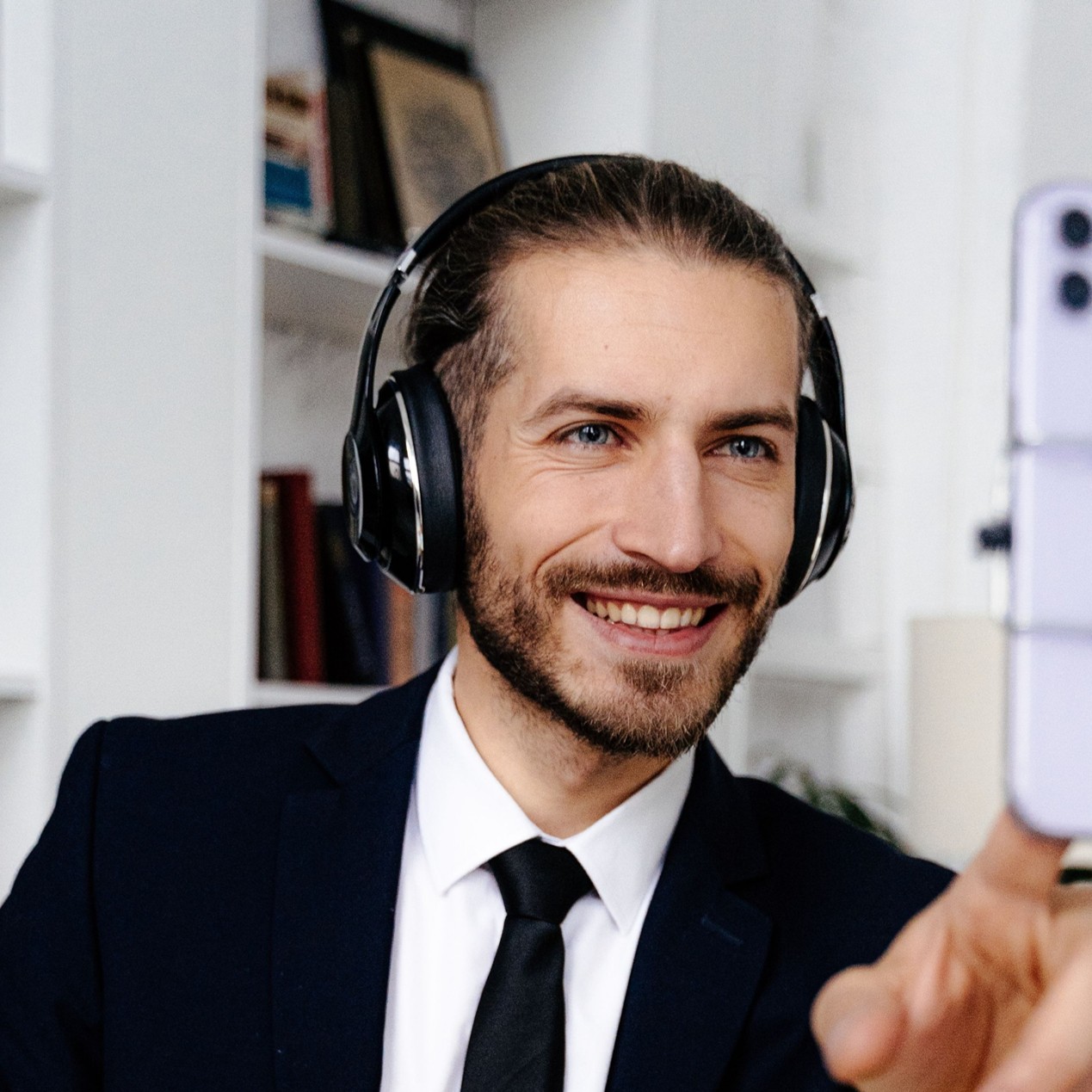 The 30% Fraud Drop – How Video Agents Are Saving E-Commerce Millions in Return Verification