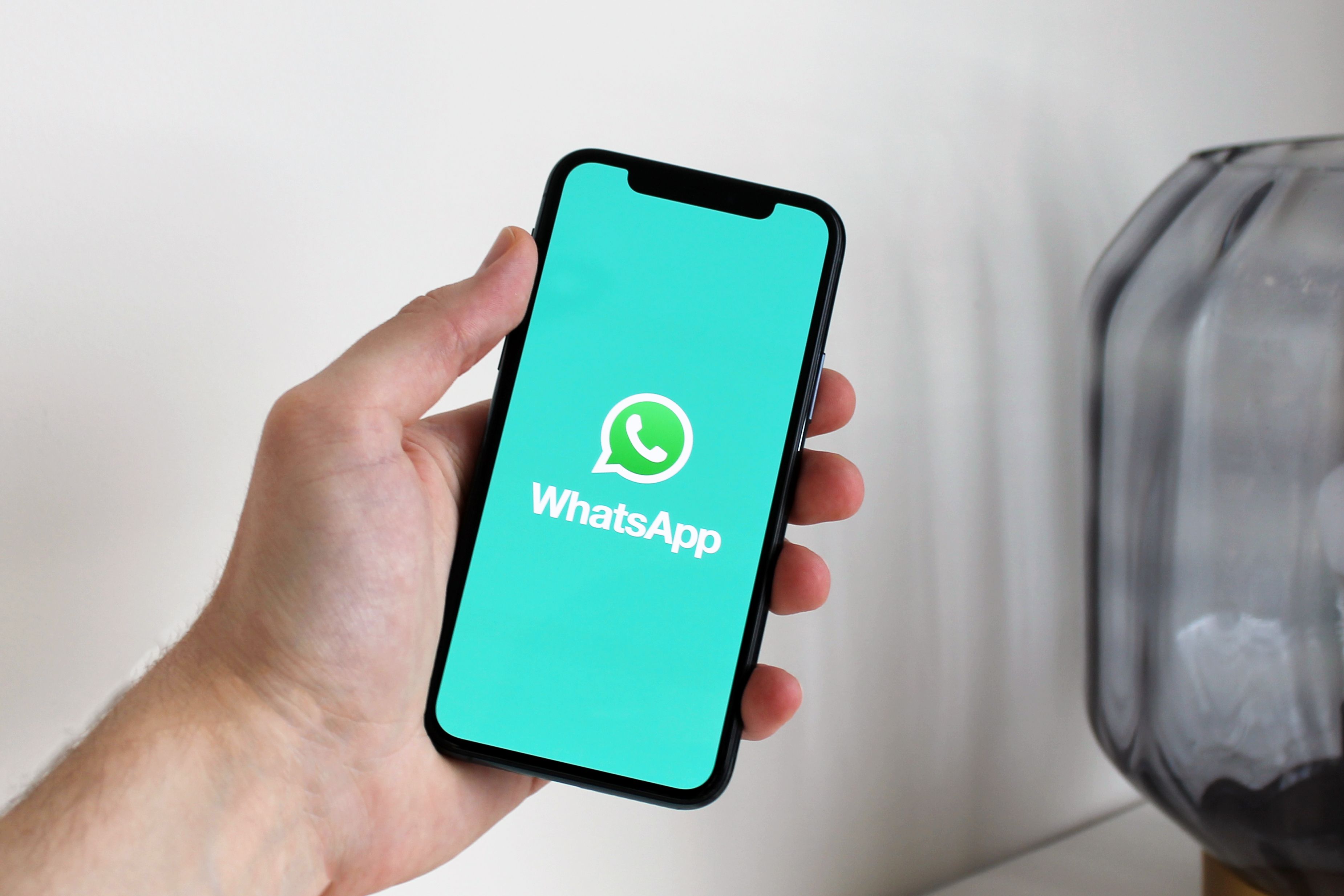 How to Delete a WhatsApp Account – App, Business App & API Guide